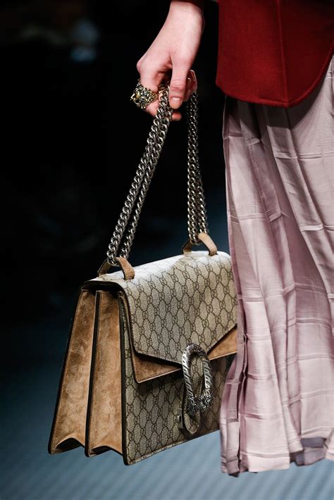 borse vintage gucci da sera|Borse Gucci, 7 modelli investimento nel 2024 .